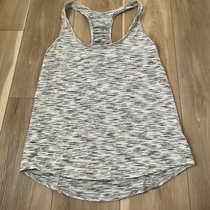 Lululemon size 6 black and white tank top